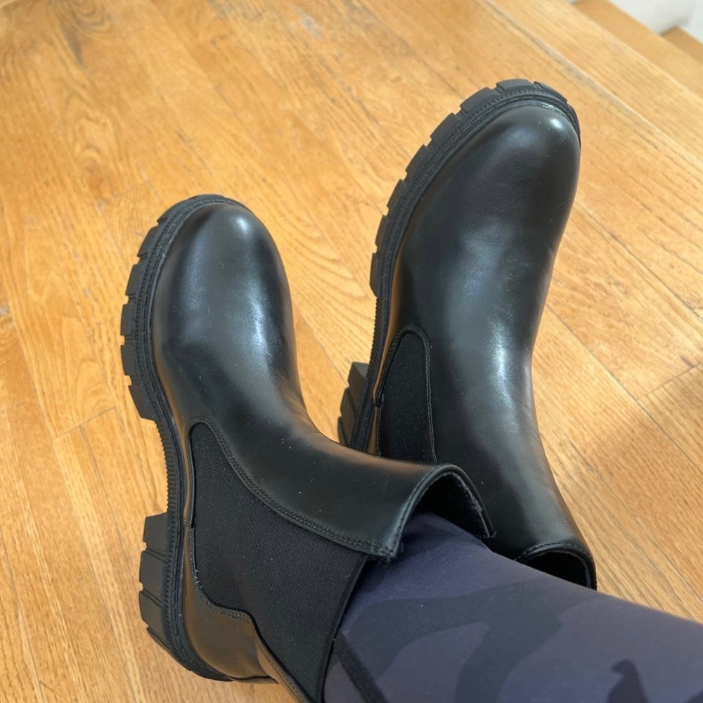 💓SOLD💓 French connection booties